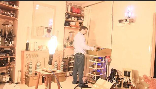 2万瓦日本富士灯泡有多亮？据说价值4.2万人民币