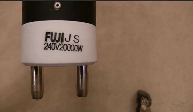 2万瓦日本富士灯泡有多亮？据说价值4.2万人民币