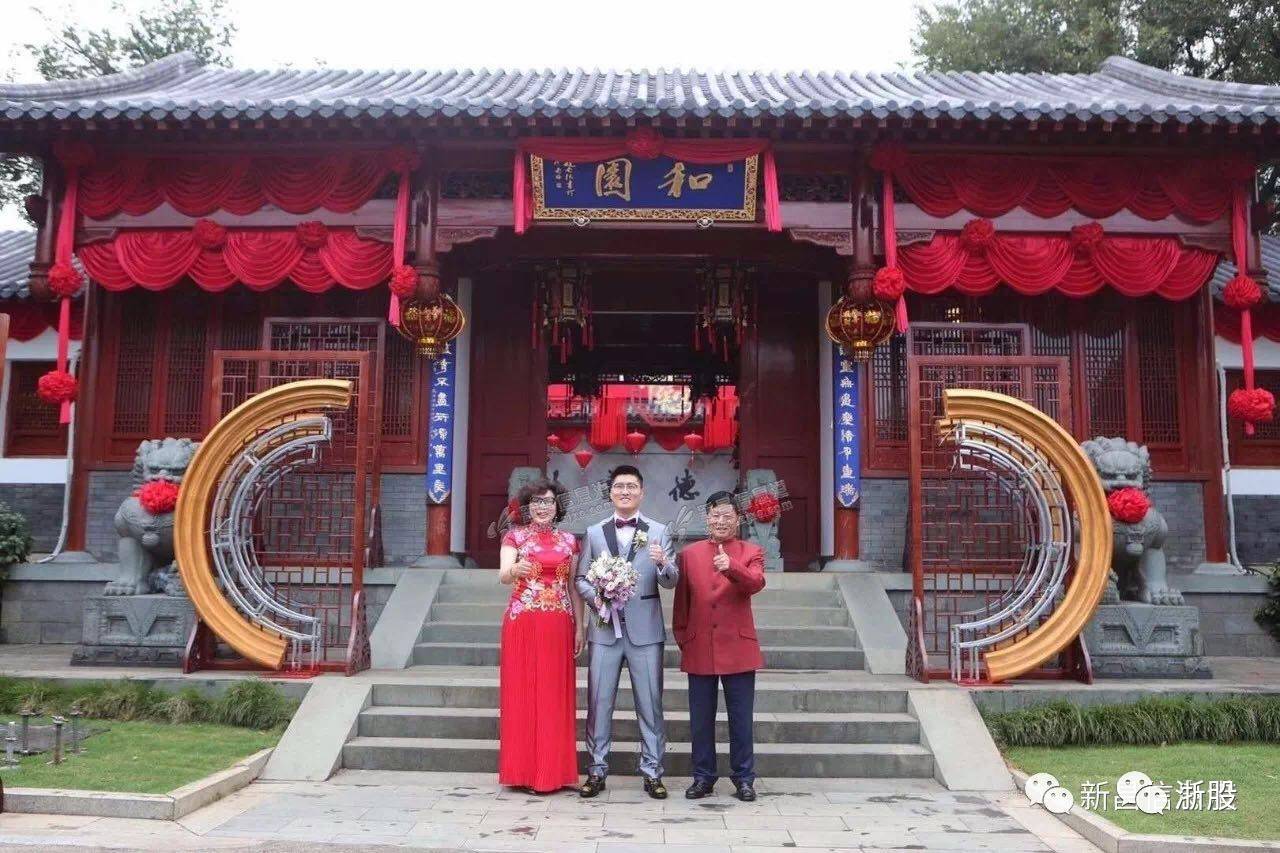 富二代奢华婚礼:郭广昌夫妇主婚 张信哲献唱