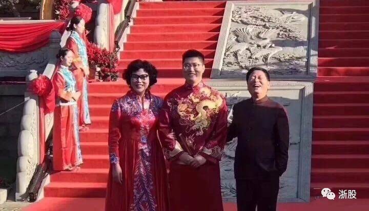 富二代奢华婚礼:郭广昌夫妇主婚 张信哲献唱