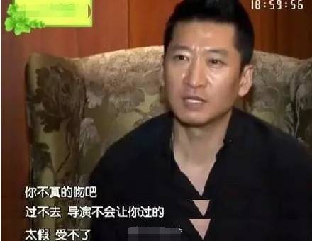 周杰林心如“舌吻门”?扎小人?容嬷嬷被尔泰扎针?《还珠格格》搞事啊!