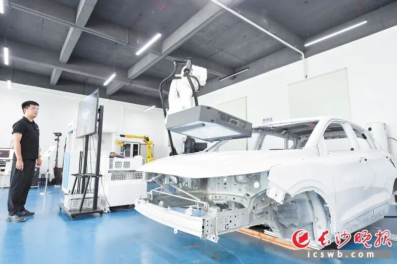 视比特是一家致力于以技术创新驱动产业升级的专精特新企业。 长沙晚报全媒体记者 王志伟 摄