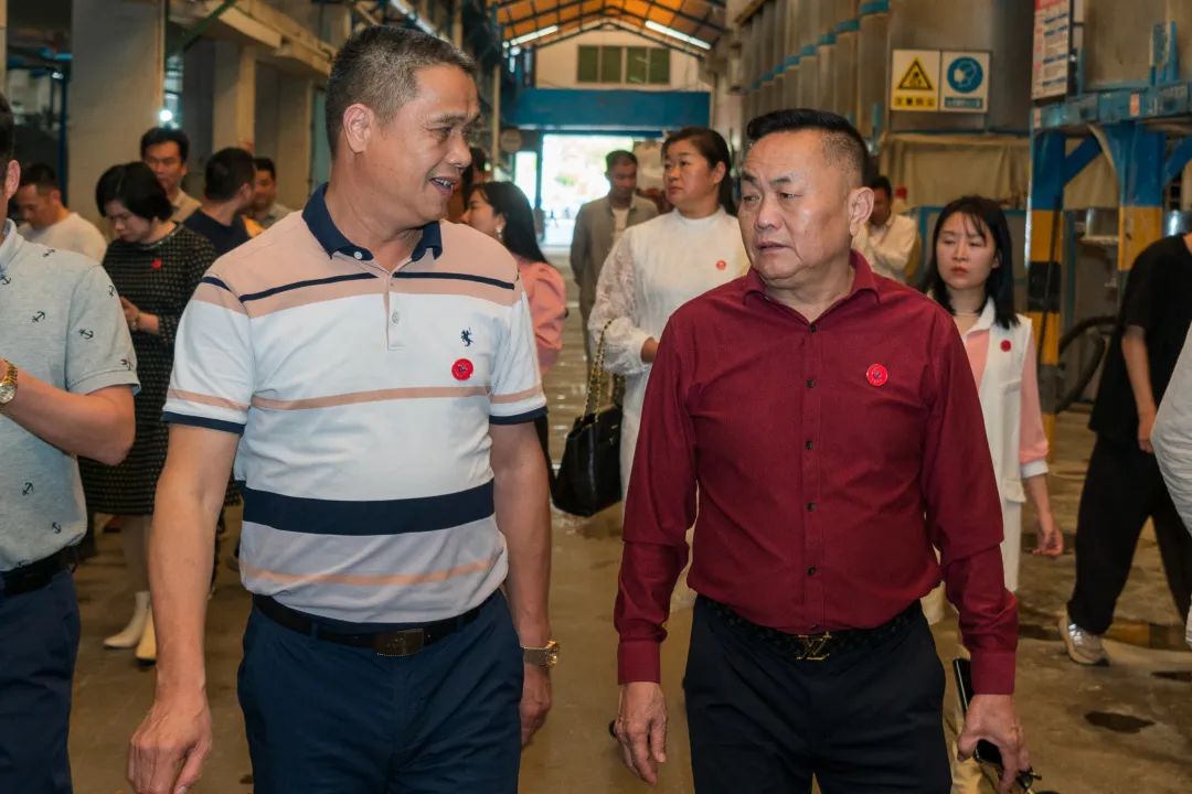 快讯 | 英德市英城商会一行莅临色多多视频在线观看参观交流(图5)