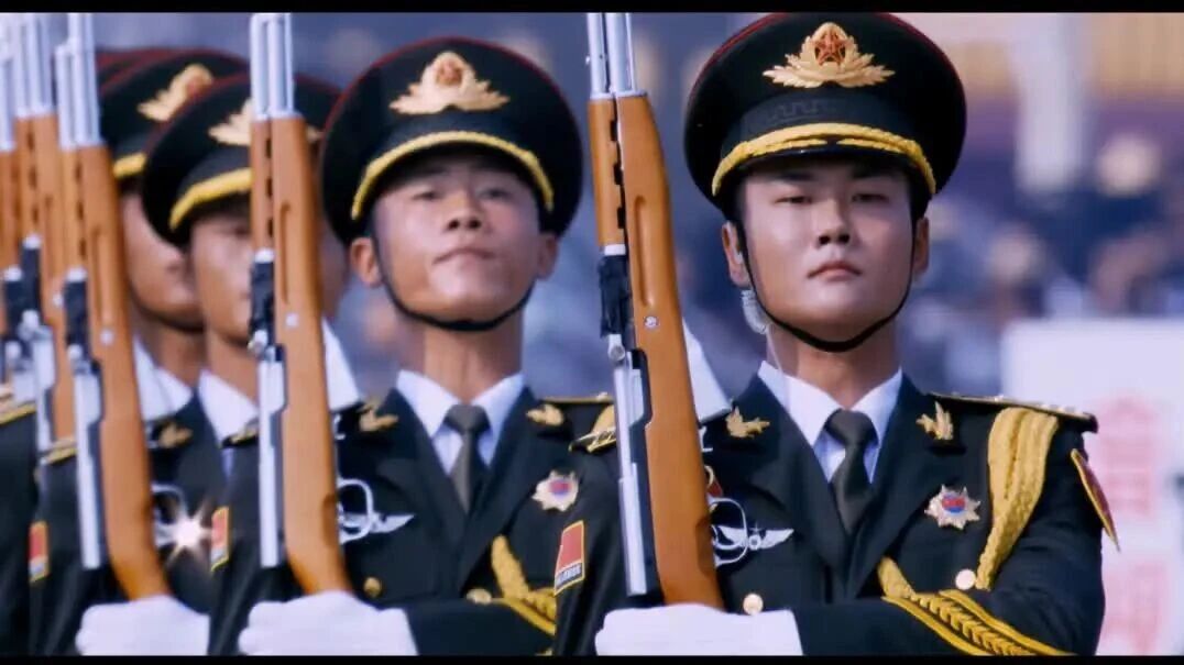 2019阅兵盛典,2019国庆70周年大阅兵：盛世华诞70载，强军雄姿撼世界