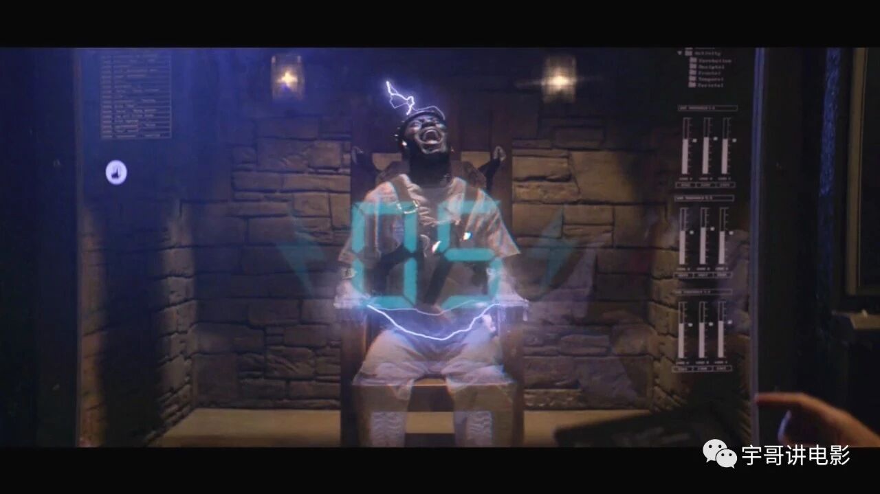 医学博士提取杀人犯的意识，供游人任意折磨取乐，无限次循环……