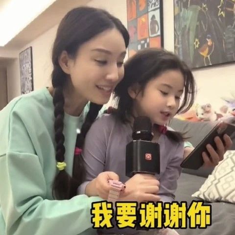 港星在上海的隔离生活,刘嘉玲晒过亿豪宅郑希怡与女儿合唱