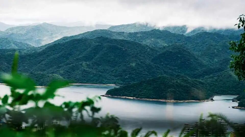 配图·静湖云烟
