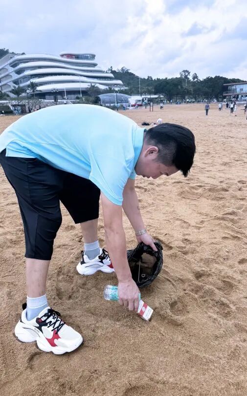 UED官网举办“珍爱地球，你我同行，绿色低碳，守护海洋” 主题活动