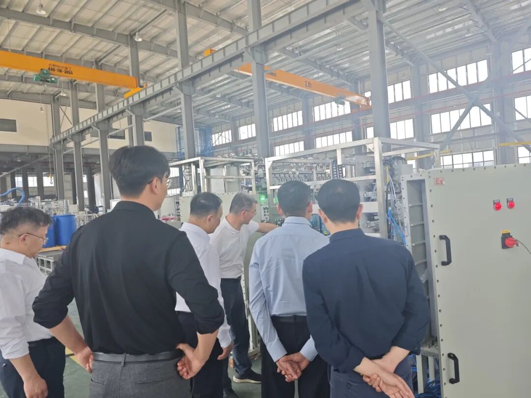 合肥工业大学校友总会丁兆罡主任一行莅临合肥UED官网参观交流