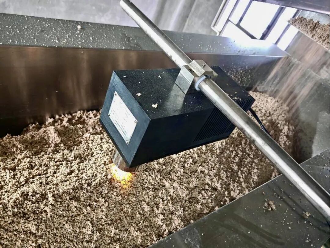 PA旗舰厅官网IM2000型红外水分仪|助力酿酒业酒曲水分在线检测及控制