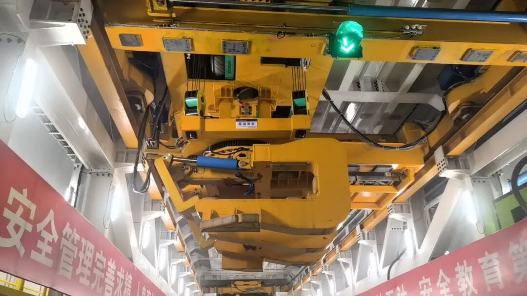 匠心制造 PA旗舰厅官网UNI800助力大国重器钢铁“穿山甲”