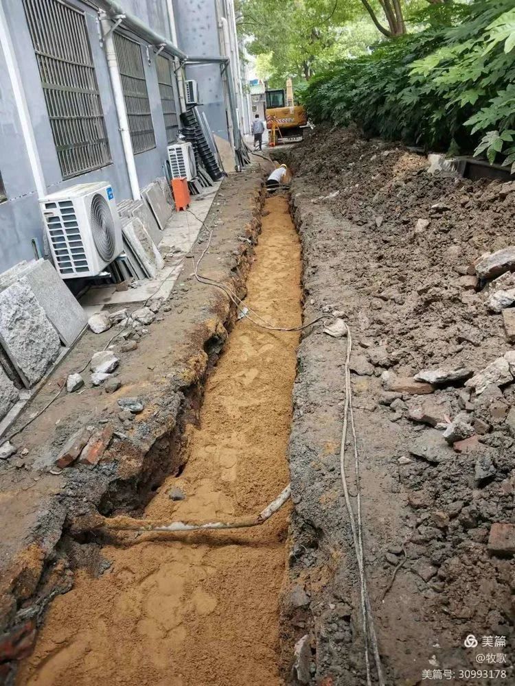 无为地下管道施工污水治理正在进行来看看无为实验中学校园雨污分流