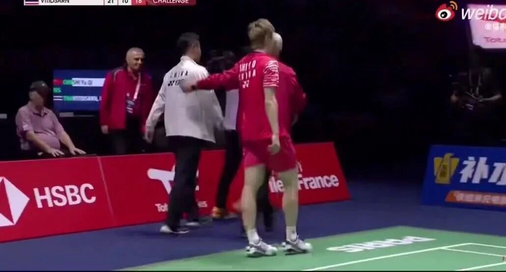 石宇奇夺冠教练快被打成重伤