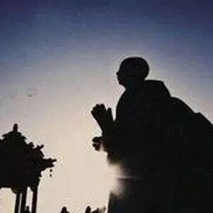 悉地和魔障只有一线之隔，就在于是否执著！