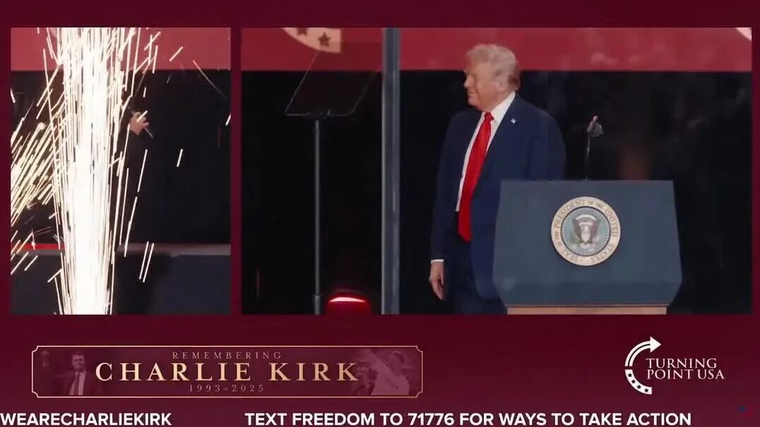 柯克追悼会成联欢会,查理·柯克的国葬，被弄成了欢快的联欢综艺