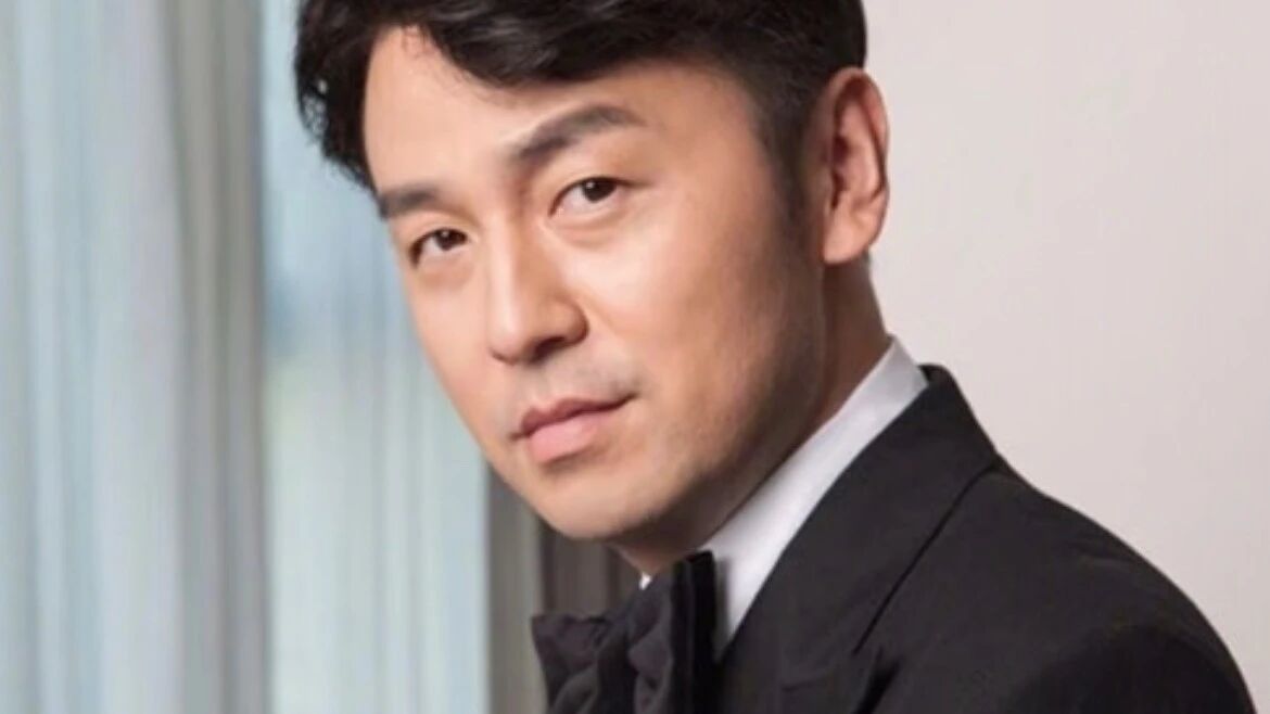 雷佳音:融谐趣于骨,凝真诚于行