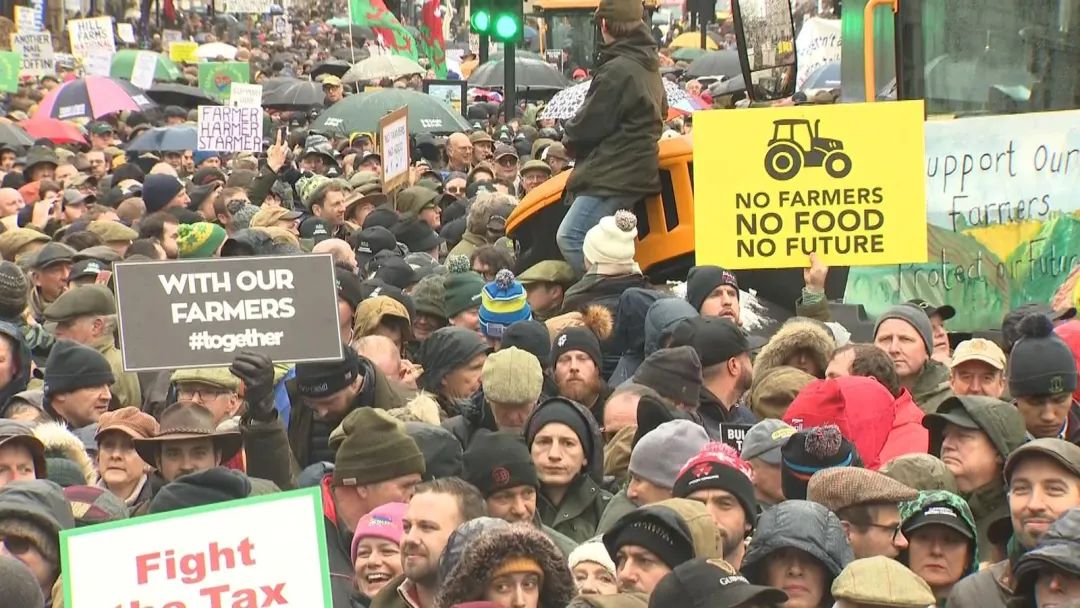 Farmers' tax protest portrays mounting concern for a sector that feels like  it's being pushed aside | UK News | Sky News