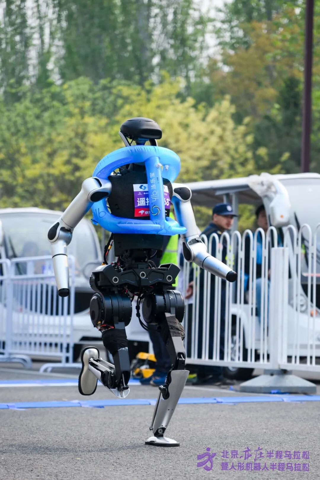 All Set to Go: Humanoid Robot Racing Challenge – Opening Special-3cgo