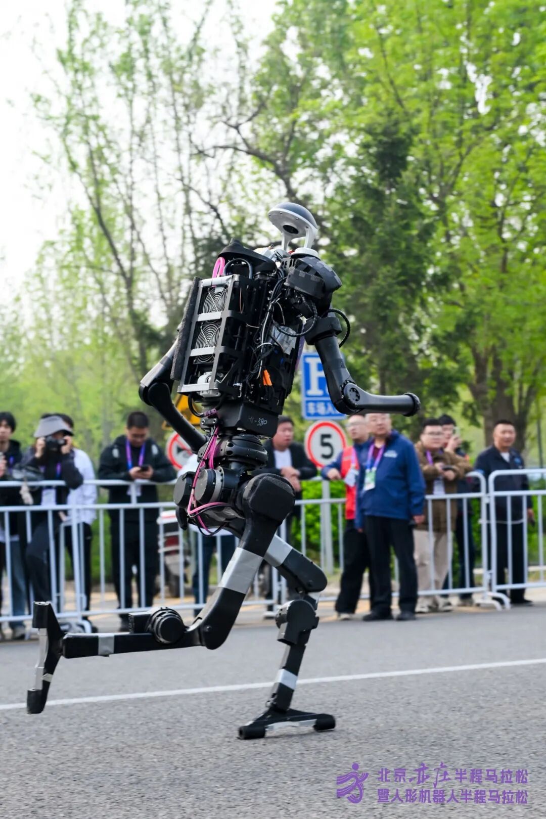 All Set to Go: Humanoid Robot Racing Challenge – Opening Special-3cgo