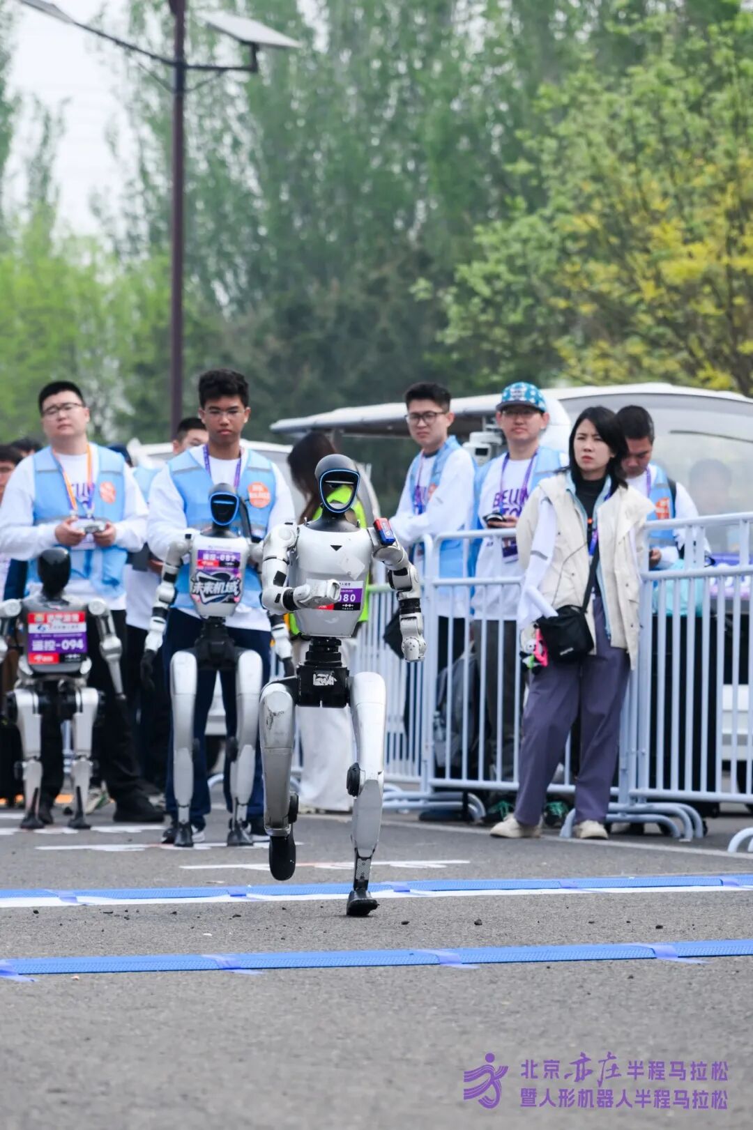 All Set to Go: Humanoid Robot Racing Challenge – Opening Special-3cgo
