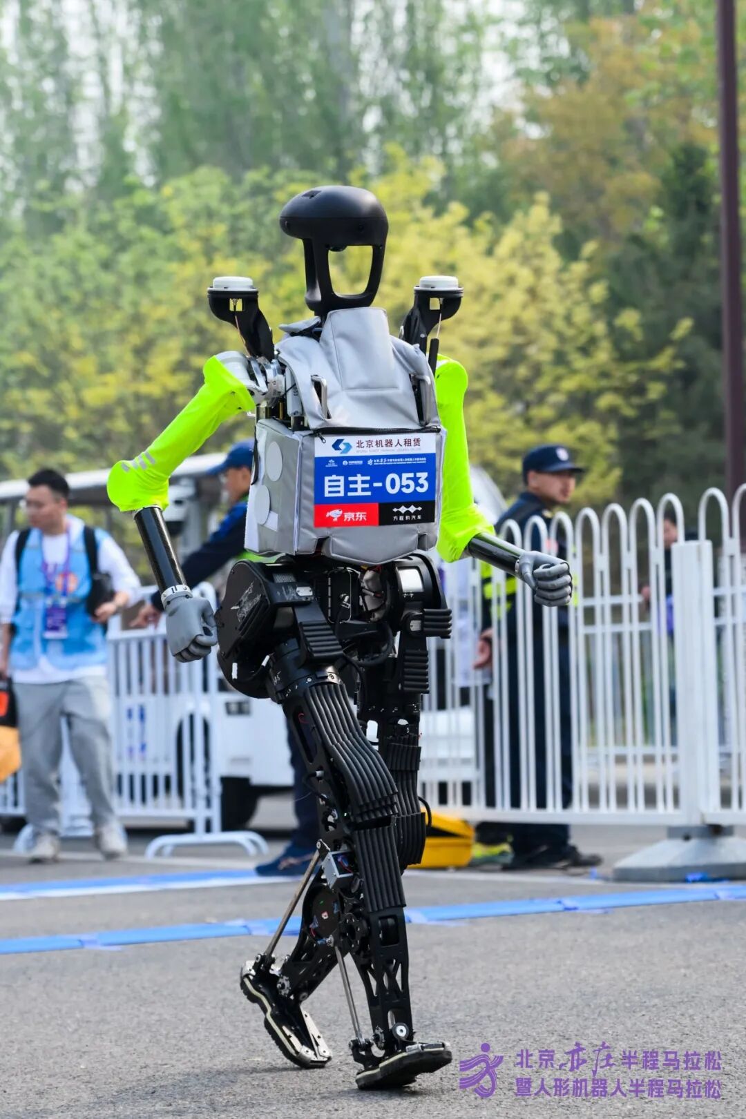 All Set to Go: Humanoid Robot Racing Challenge – Opening Special-3cgo