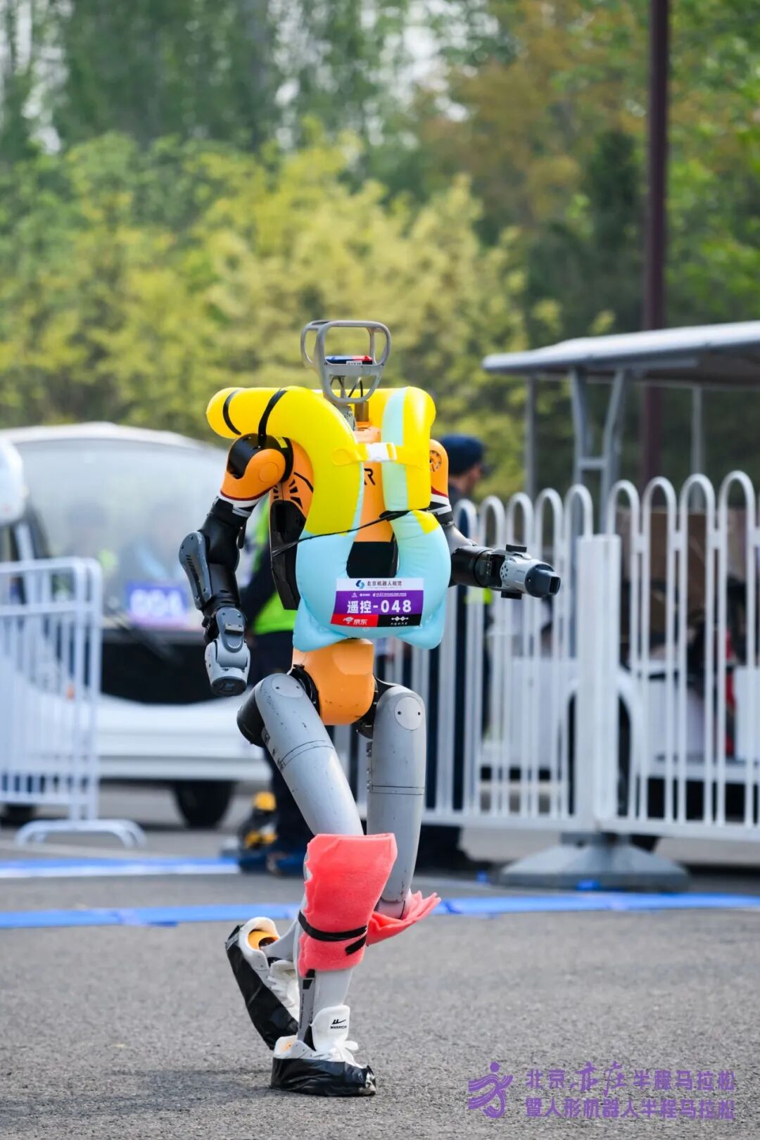 All Set to Go: Humanoid Robot Racing Challenge – Opening Special-3cgo
