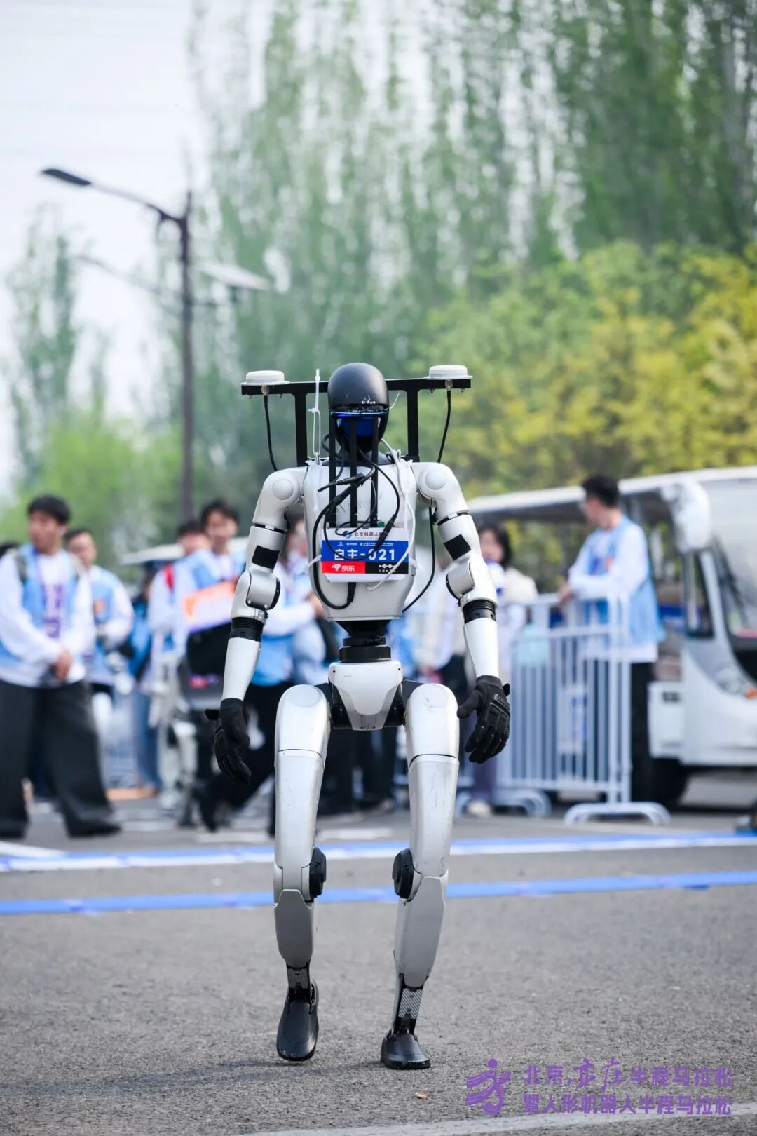 All Set to Go: Humanoid Robot Racing Challenge – Opening Special-3cgo