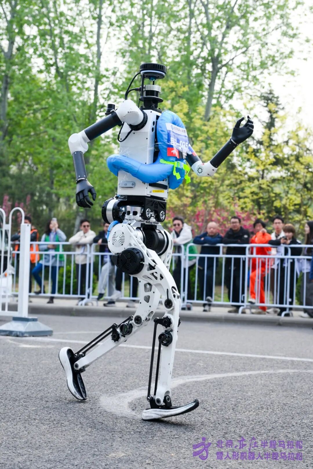 All Set to Go: Humanoid Robot Racing Challenge – Opening Special-3cgo