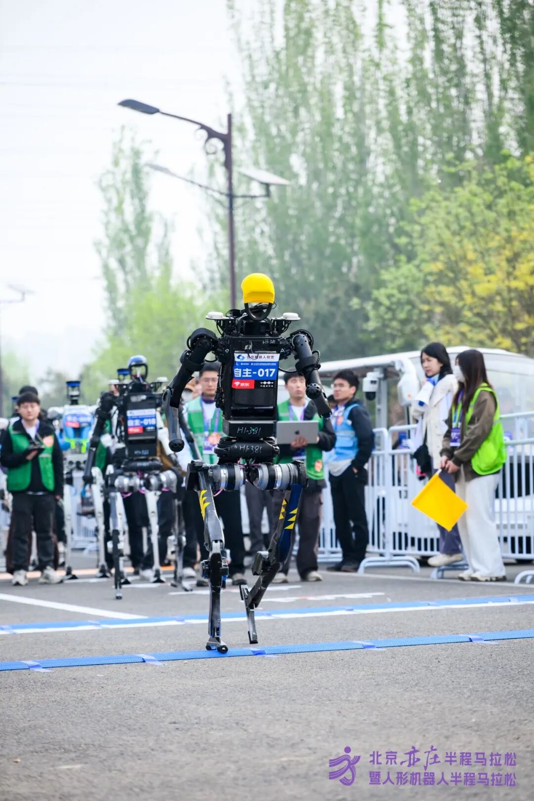 All Set to Go: Humanoid Robot Racing Challenge – Opening Special-3cgo