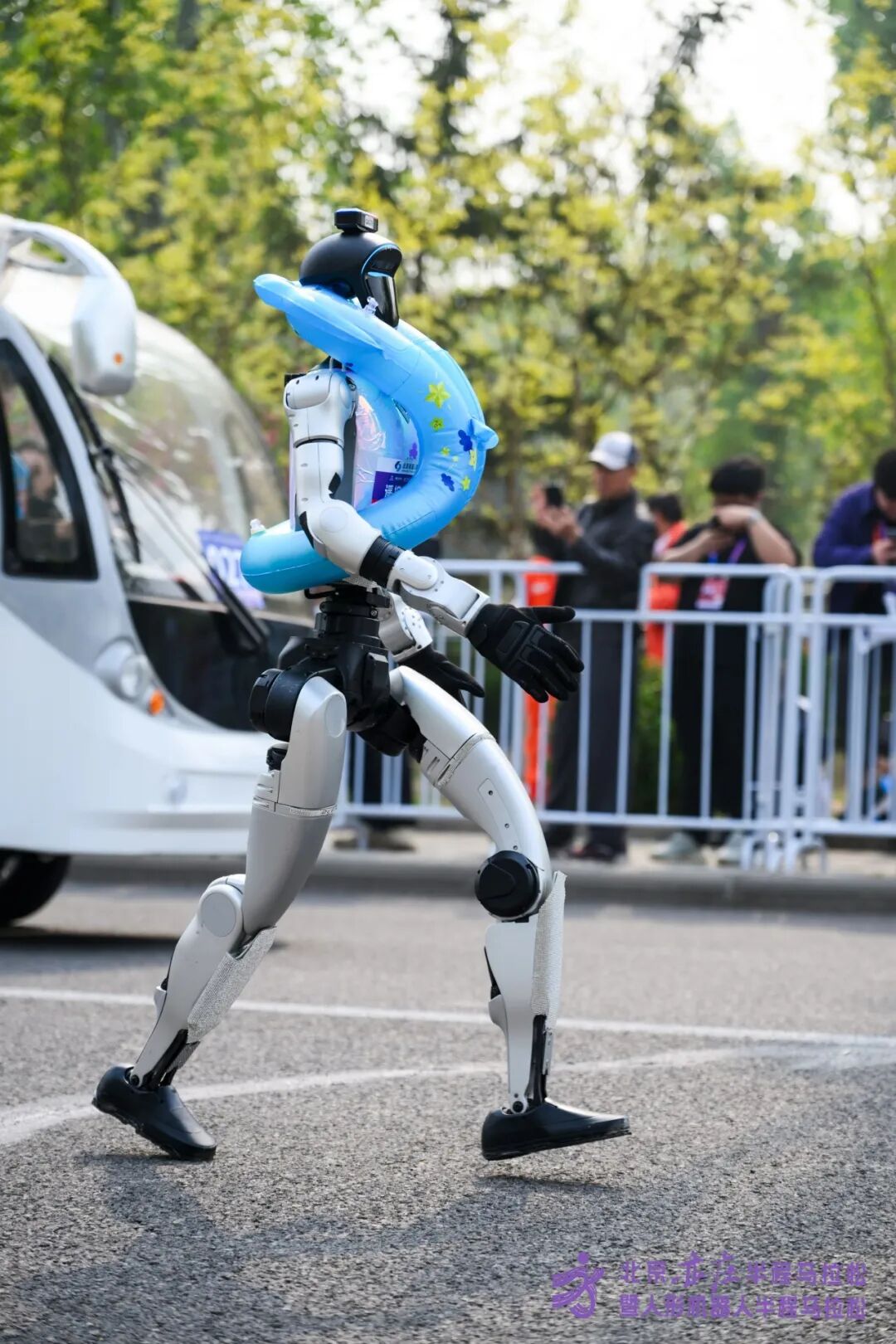 All Set to Go: Humanoid Robot Racing Challenge – Opening Special-3cgo