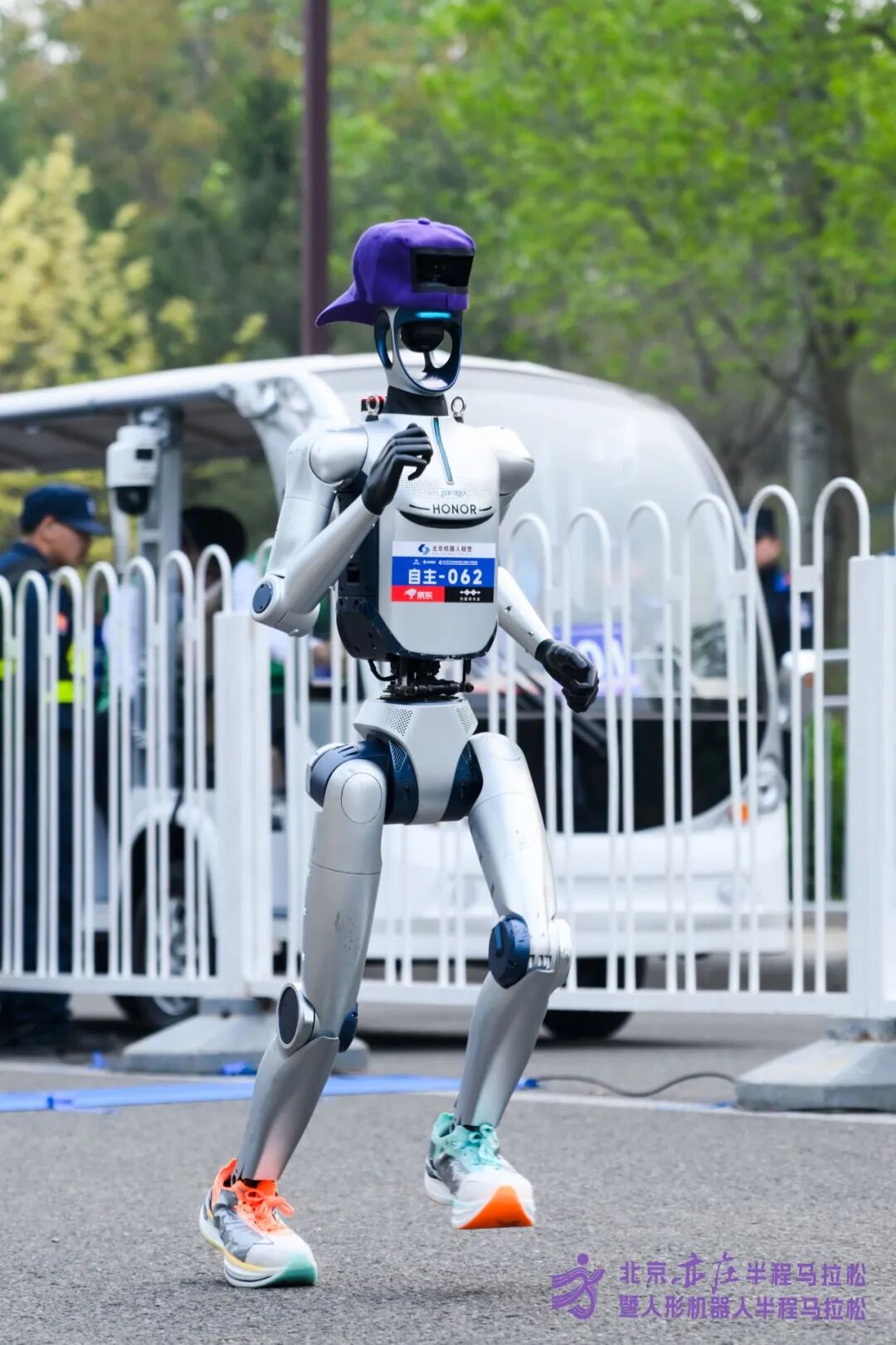 All Set to Go: Humanoid Robot Racing Challenge – Opening Special-3cgo