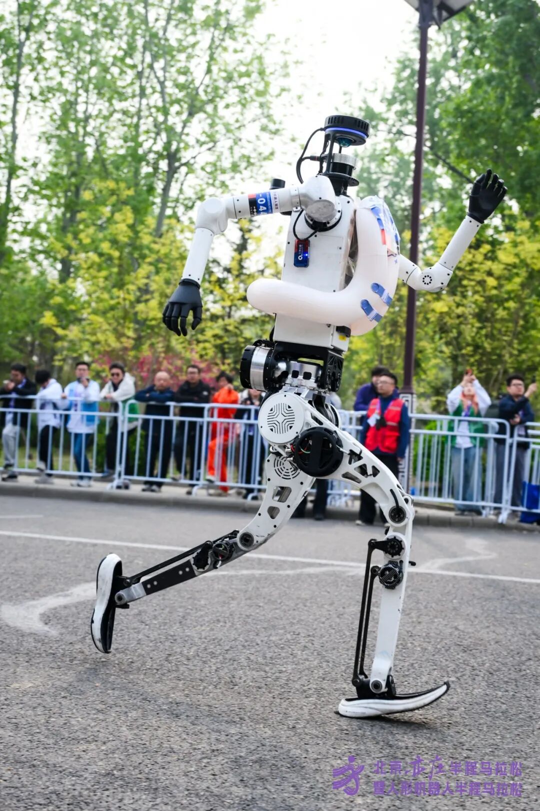 All Set to Go: Humanoid Robot Racing Challenge – Opening Special-3cgo