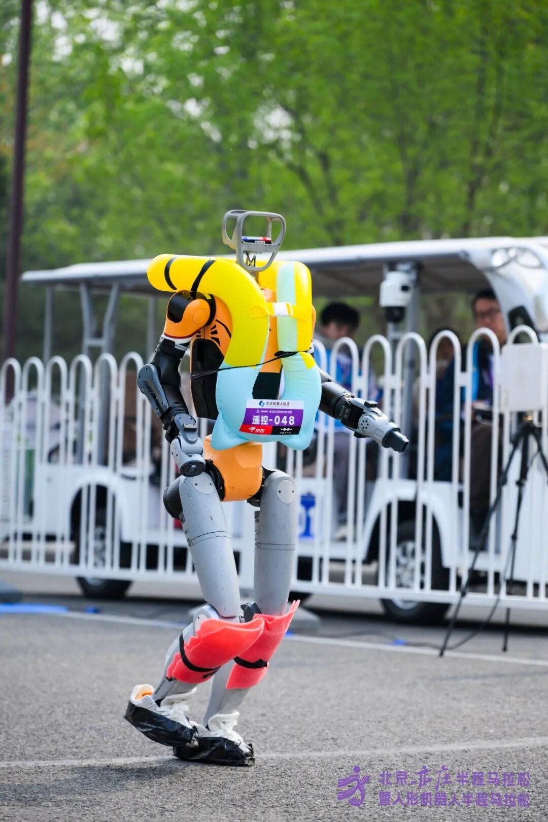 All Set to Go: Humanoid Robot Racing Challenge – Opening Special-3cgo