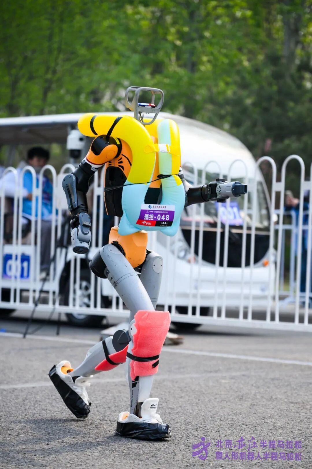 All Set to Go: Humanoid Robot Racing Challenge – Opening Special-3cgo