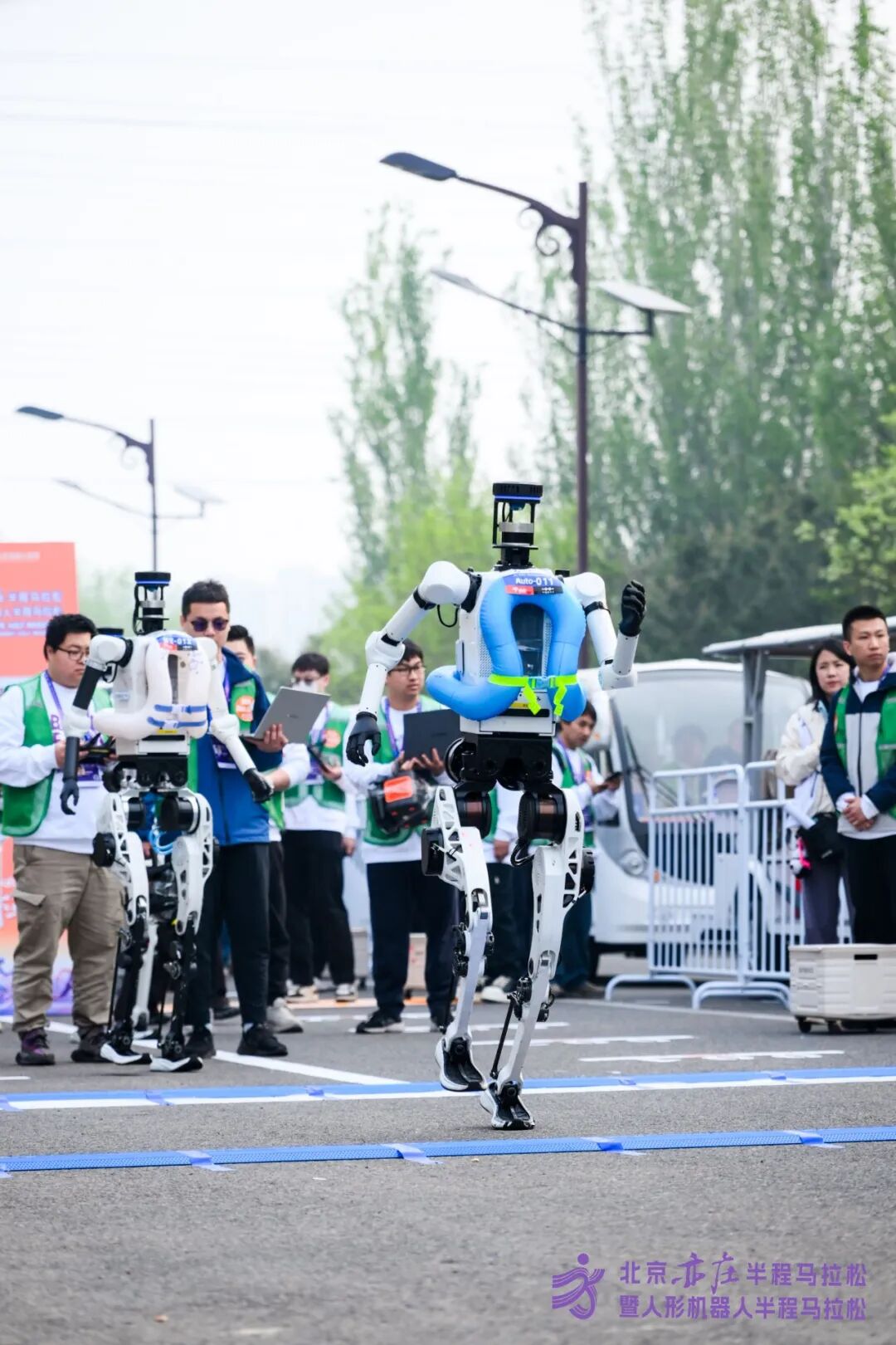 All Set to Go: Humanoid Robot Racing Challenge – Opening Special-3cgo