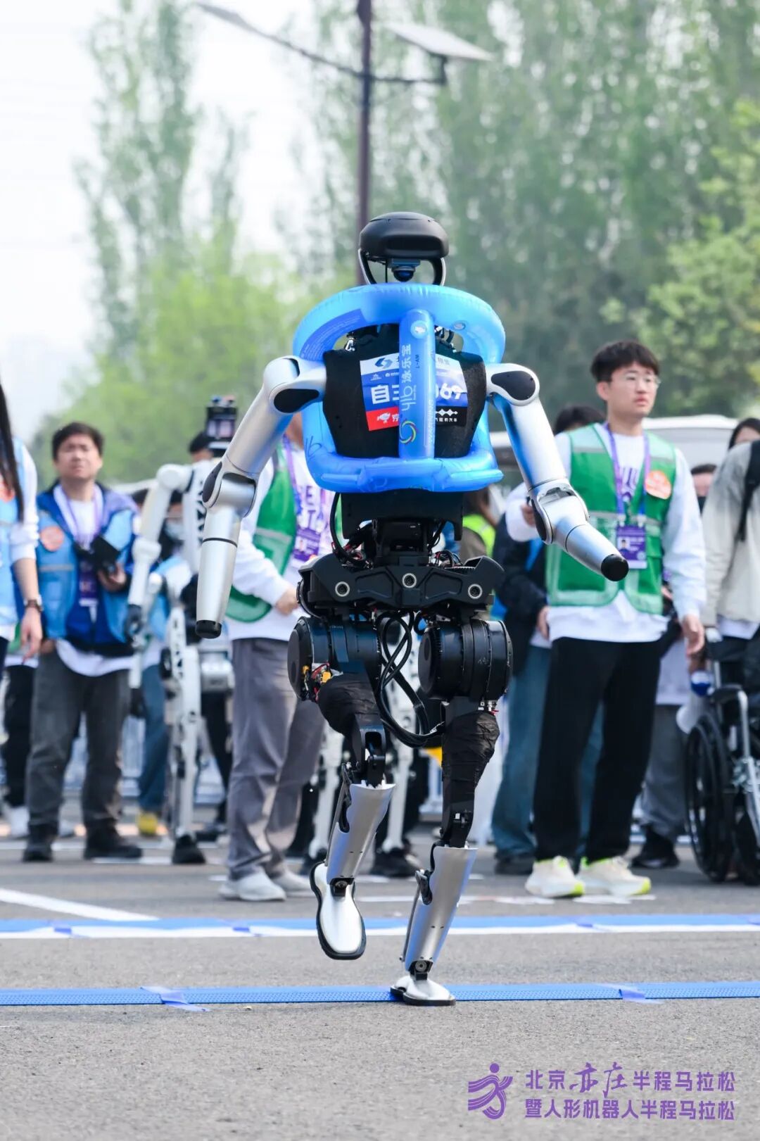 All Set to Go: Humanoid Robot Racing Challenge – Opening Special-3cgo