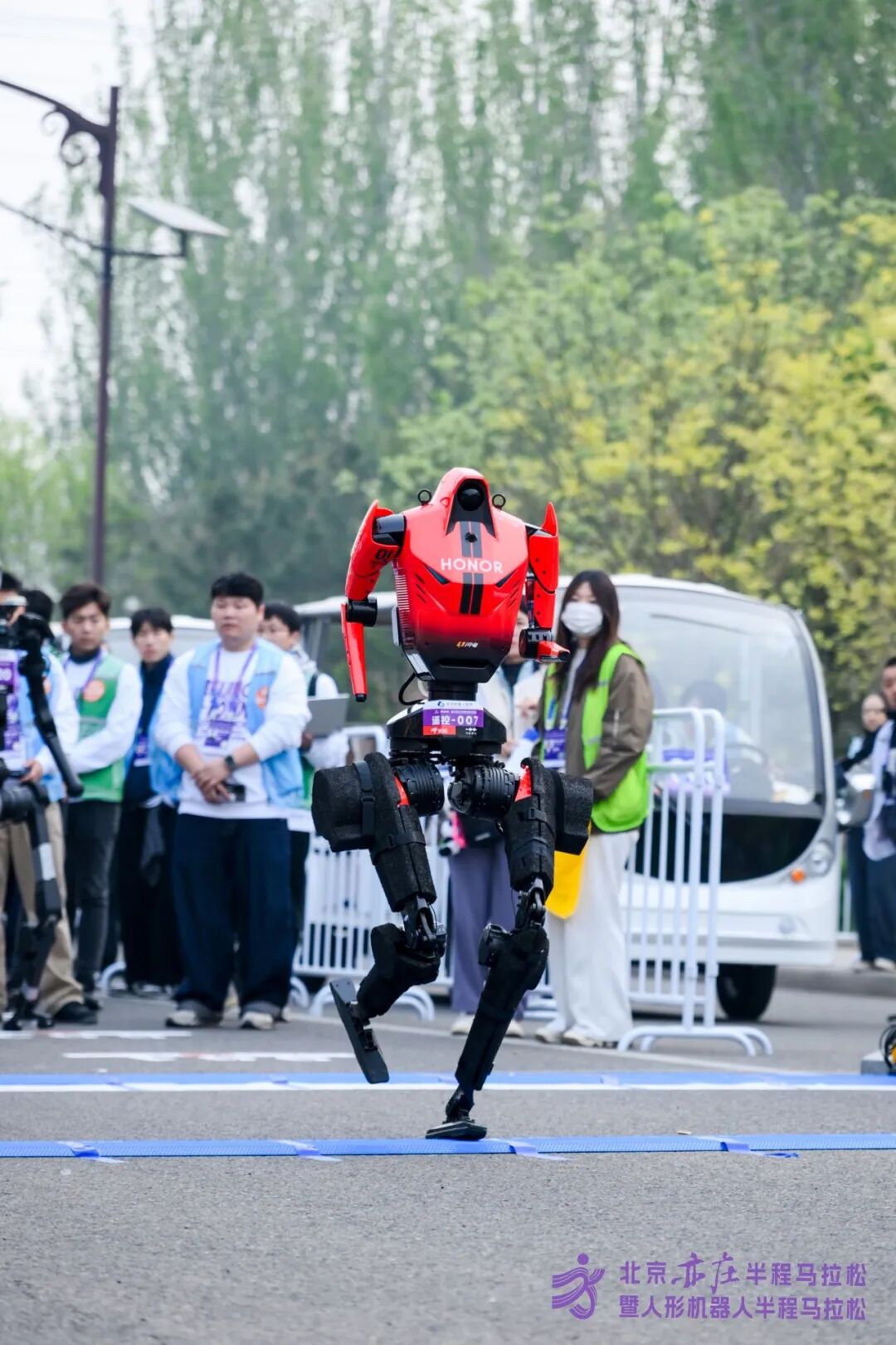 All Set to Go: Humanoid Robot Racing Challenge – Opening Special-3cgo