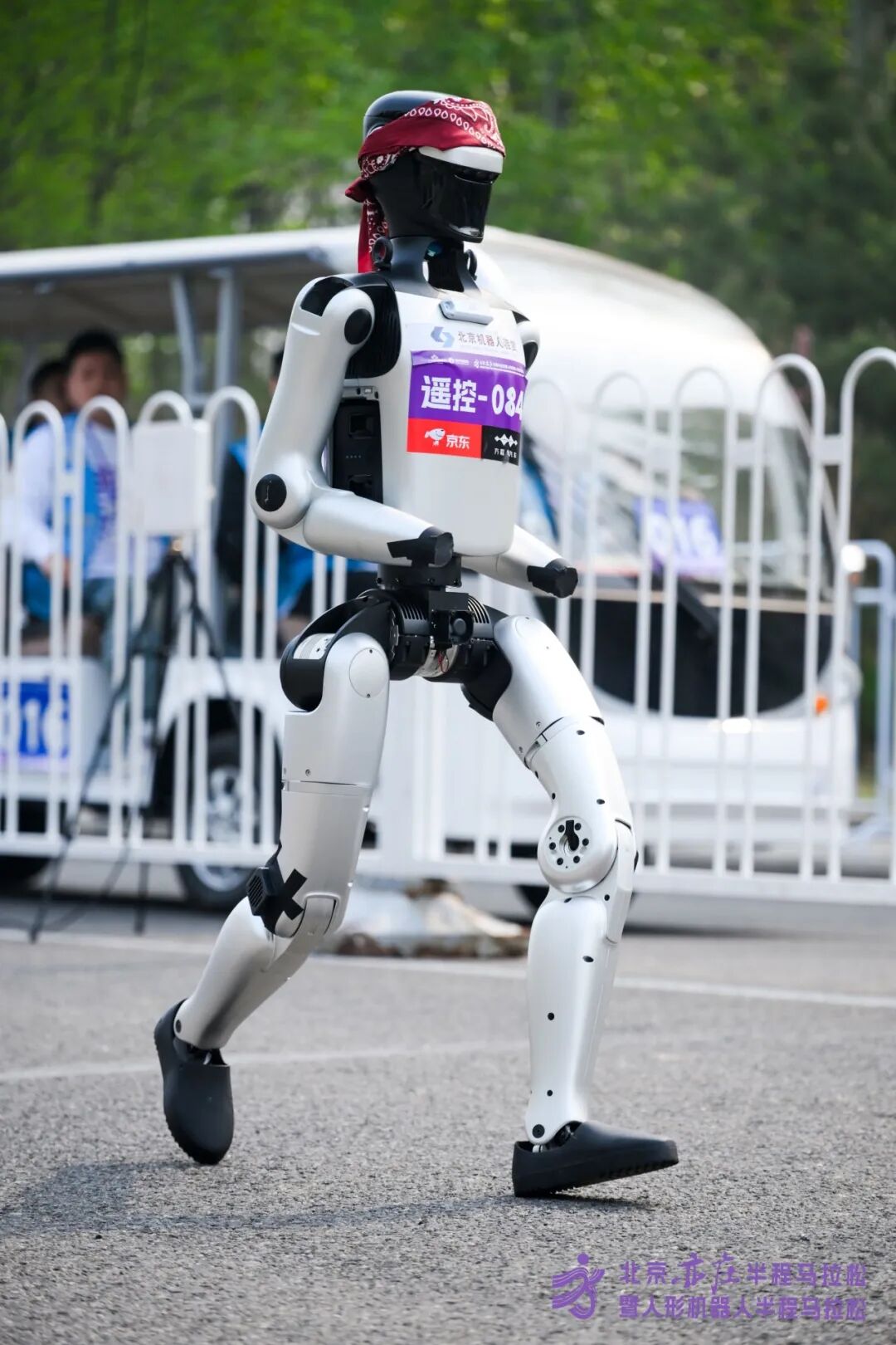 All Set to Go: Humanoid Robot Racing Challenge – Opening Special-3cgo