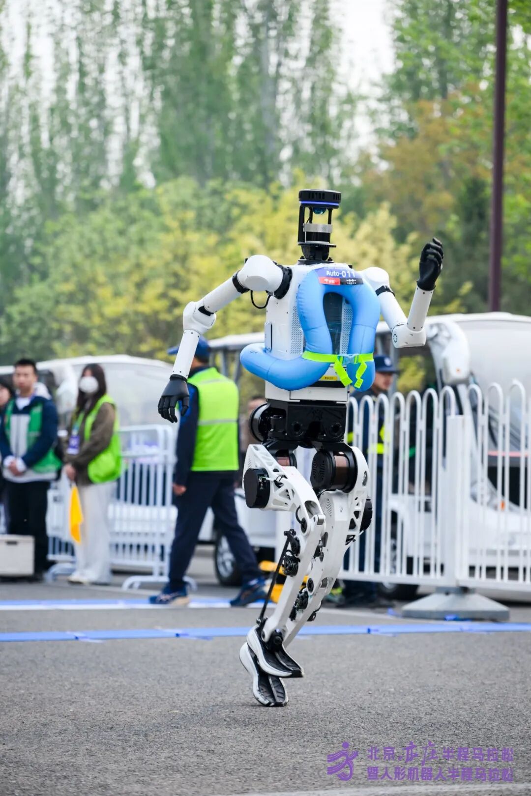 All Set to Go: Humanoid Robot Racing Challenge – Opening Special-3cgo
