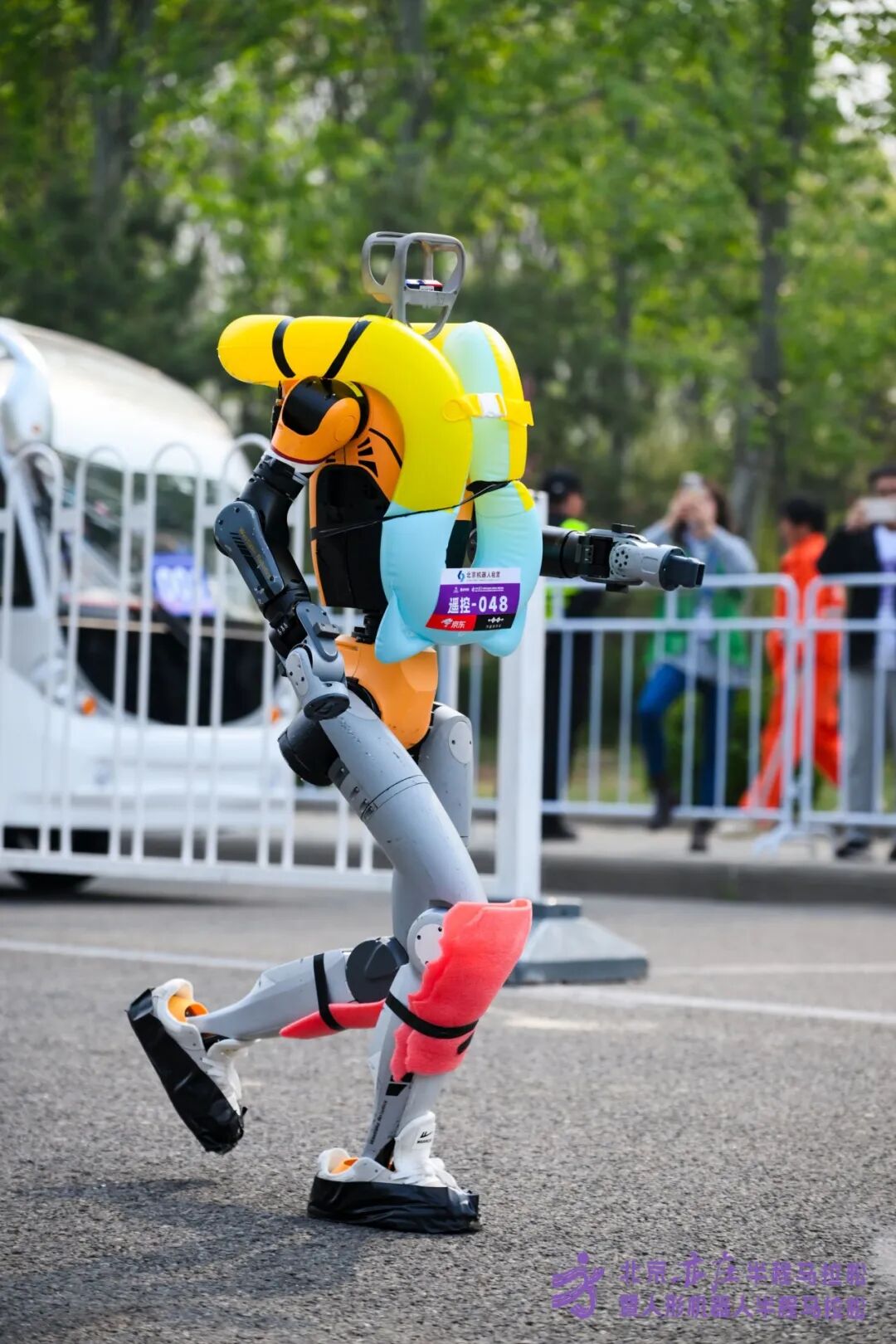 All Set to Go: Humanoid Robot Racing Challenge – Opening Special-3cgo