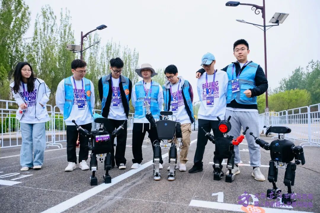 All Set to Go: Humanoid Robot Racing Challenge – Opening Special-3cgo