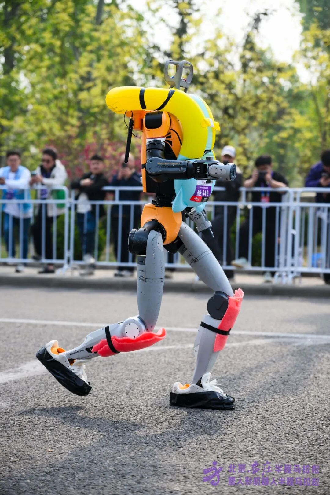All Set to Go: Humanoid Robot Racing Challenge – Opening Special-3cgo