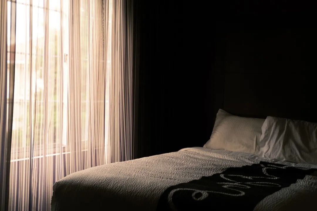 其实,最重要的就是创造舒适凉爽的睡眠环境