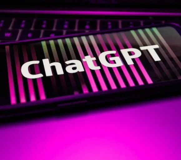AI降温了?ChatGPT访问量持续下降,概念股走软、融资额缩水