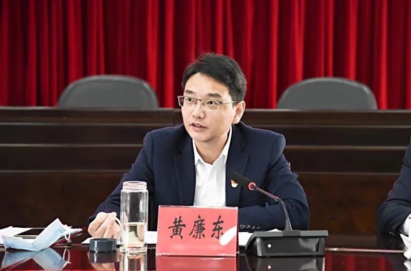 头条雷州市委议军会暨镇街党工委书记党管武装工作述职会议召开