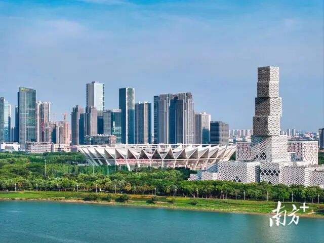 以法制化形式促进民间投资，金沙娱乐城再次走在全国全省地级市前列。廖明璨 摄