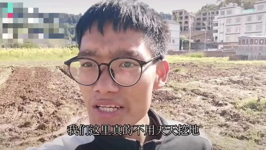 高校整活式“反向招生”火出圈，哪里的“显眼包”最多？-1