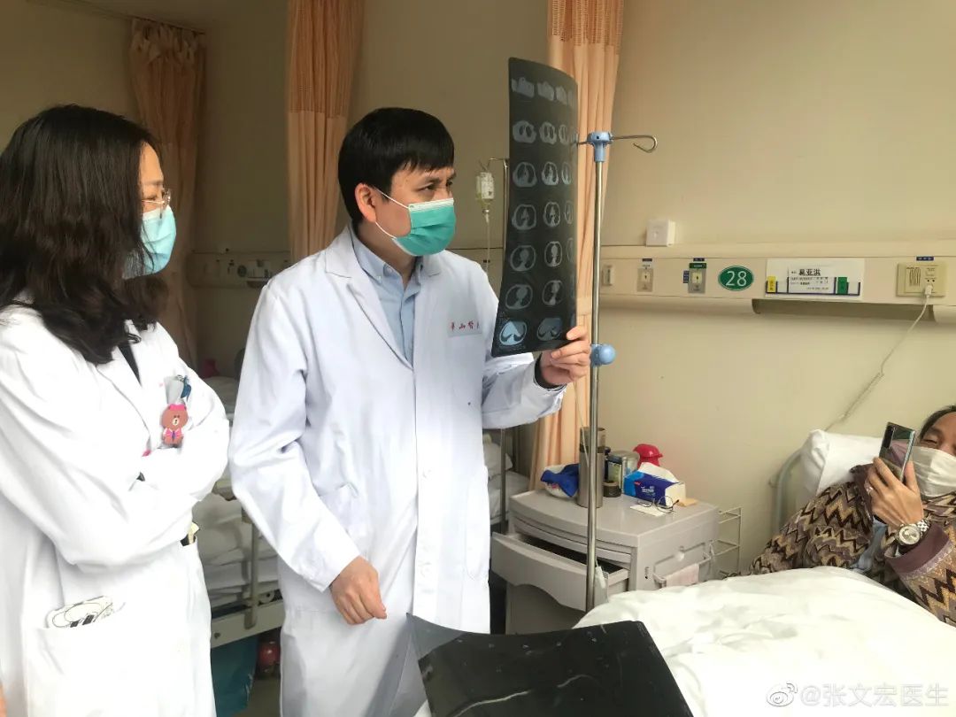 复旦大学附属华山医院感染科主任张文宏医生在微博发表了一篇文章