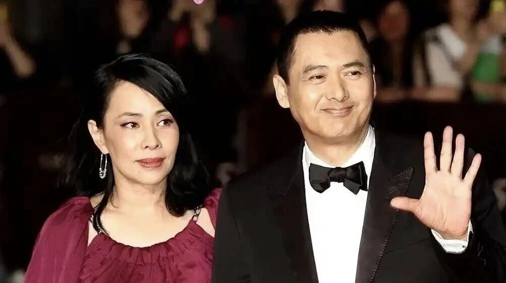 周润发历经几段情缘,为何最终选择陈荟莲