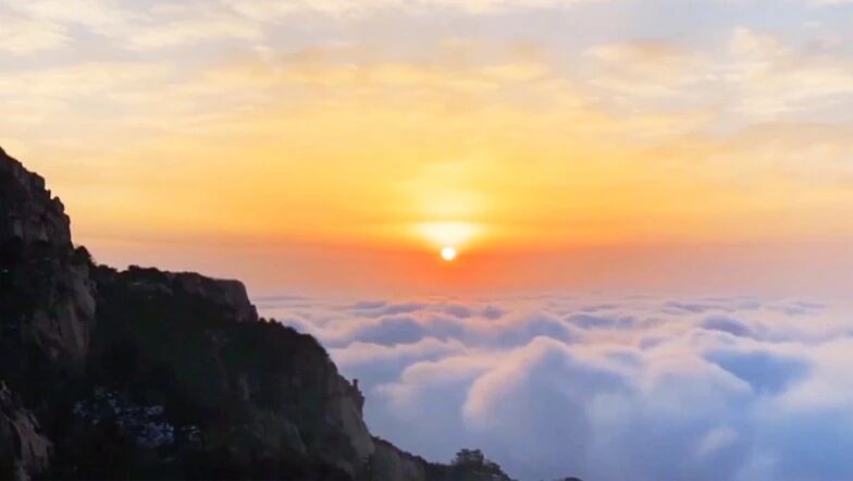 美好的星期四，祝您心情愉悦！